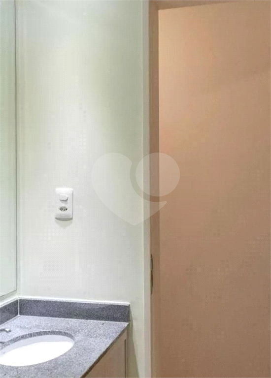 Oportunidade Imperdível: Apartamento de 50m² na Vila da Mercês!