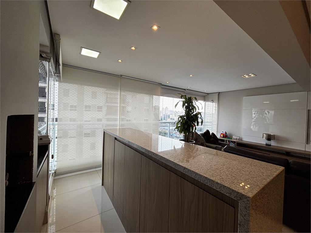 Apartamento de 117 m², com 2 dormitórios e 2 vagas na Barra Funda - Zona Oeste