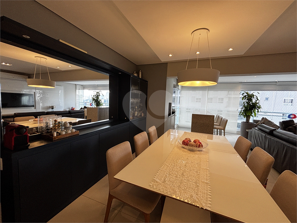 Apartamento de 117 m², com 2 dormitórios e 2 vagas na Barra Funda - Zona Oeste