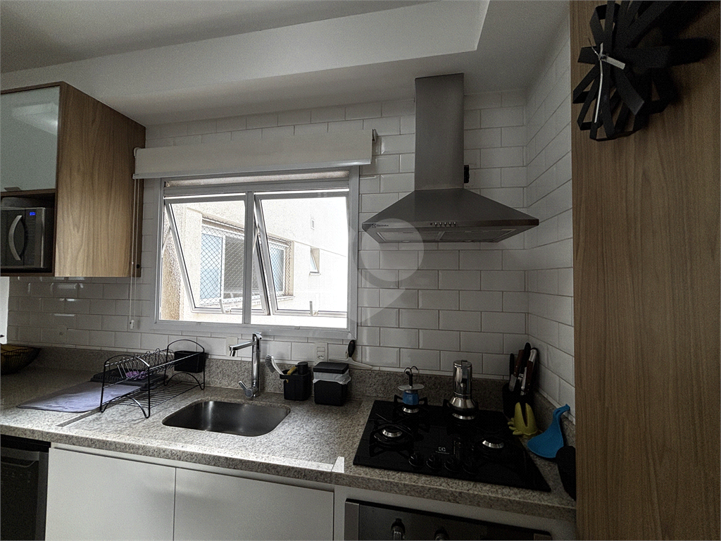 Apartamento de 117 m², com 2 dormitórios e 2 vagas na Barra Funda - Zona Oeste