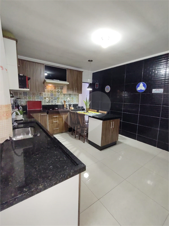 Casa à venda com 5 quartos, 326m² - Foto 17