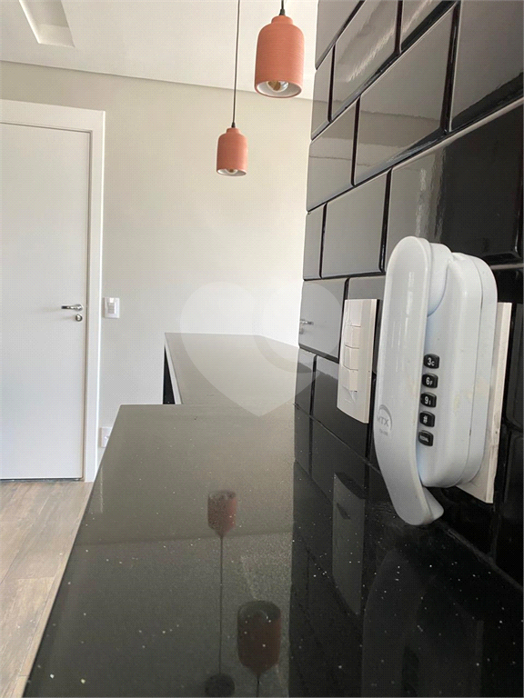 EXCELENTE APARTAMENTO Localizado no bairro do Bom Retiro próximo à Avenida Santos Dumont, com acesso