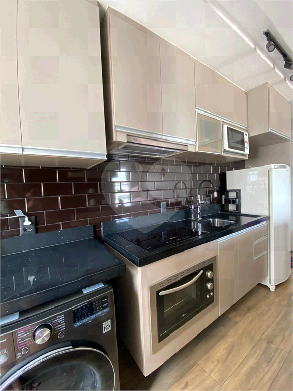 EXCELENTE APARTAMENTO Localizado no bairro do Bom Retiro próximo à Avenida Santos Dumont, com acesso