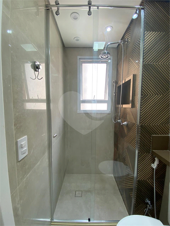 EXCELENTE APARTAMENTO Localizado no bairro do Bom Retiro próximo à Avenida Santos Dumont, com acesso