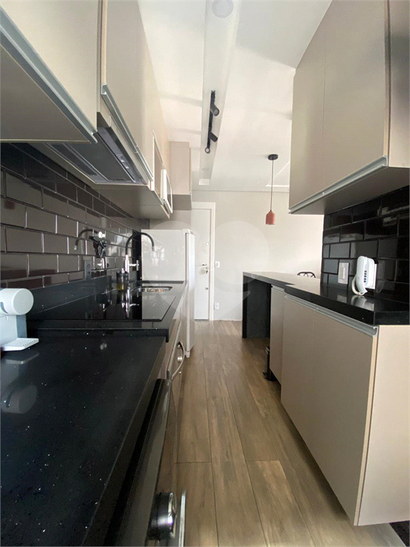 EXCELENTE APARTAMENTO Localizado no bairro do Bom Retiro próximo à Avenida Santos Dumont, com acesso