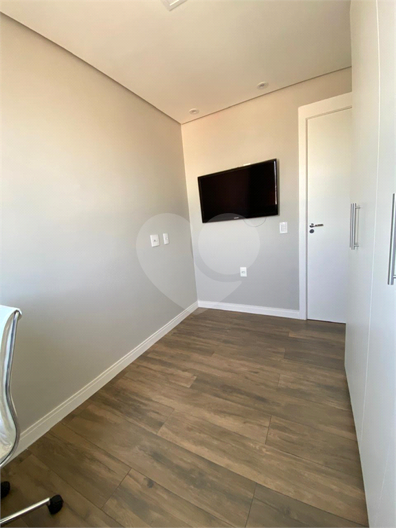 EXCELENTE APARTAMENTO Localizado no bairro do Bom Retiro próximo à Avenida Santos Dumont, com acesso