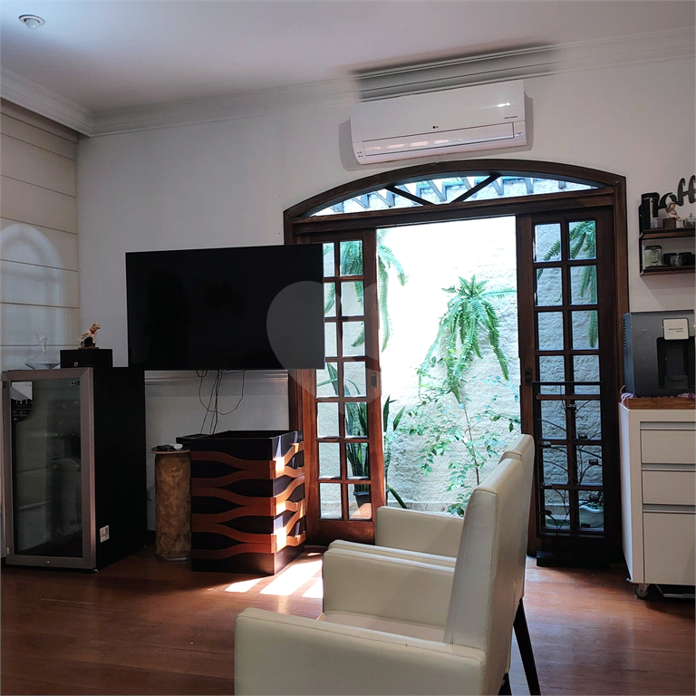 Casa à venda com 2 suítes na Água Fria