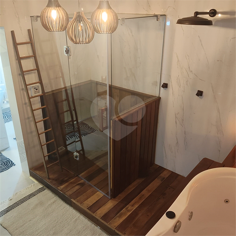 Casa à venda com 2 suítes na Água Fria
