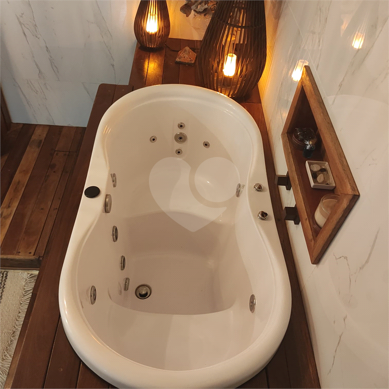 Casa à venda com 2 suítes na Água Fria