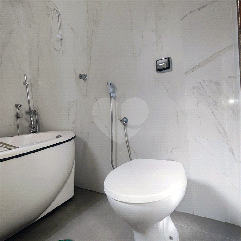 Casa à venda com 2 suítes na Água Fria