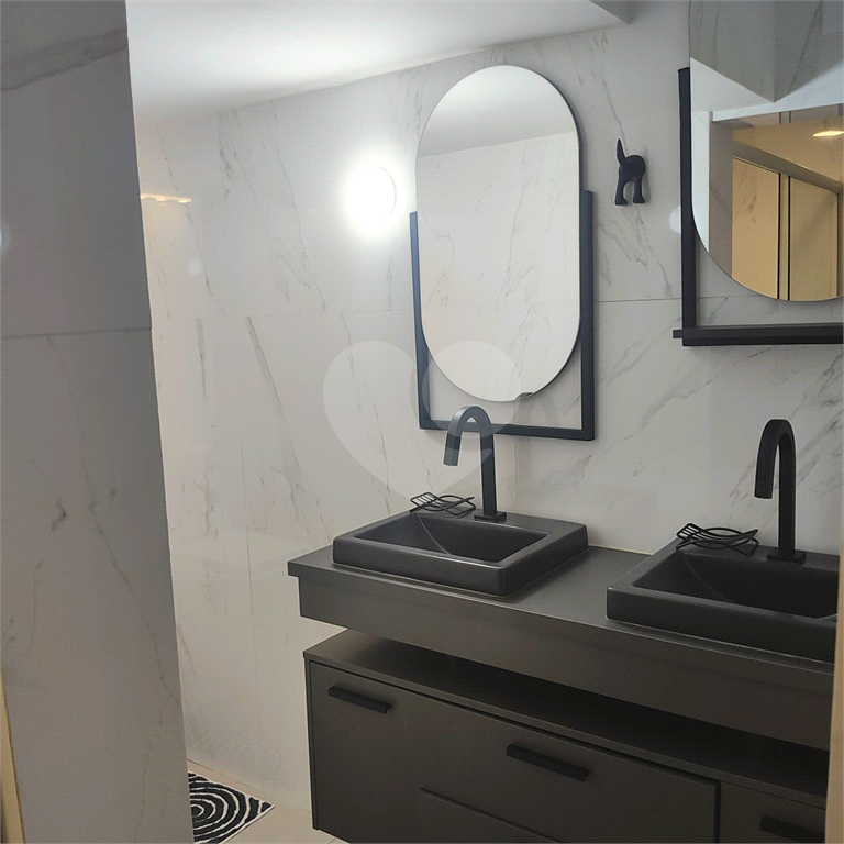Casa à venda com 2 suítes na Água Fria