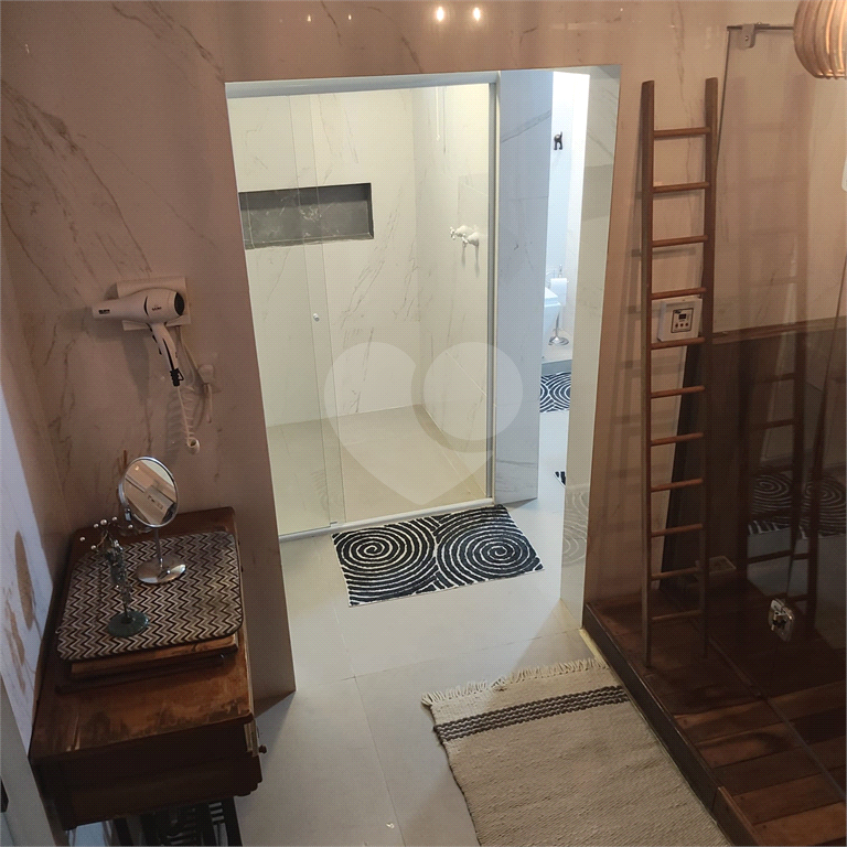 Casa à venda com 2 suítes na Água Fria