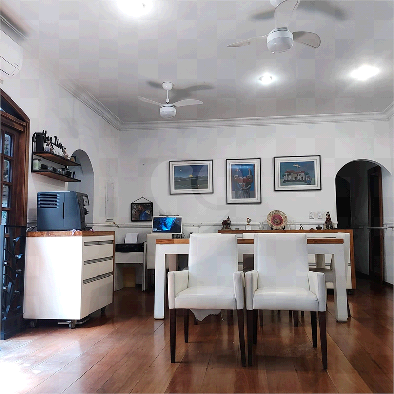 Casa à venda com 2 suítes na Água Fria