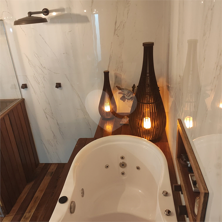 Casa à venda com 2 suítes na Água Fria