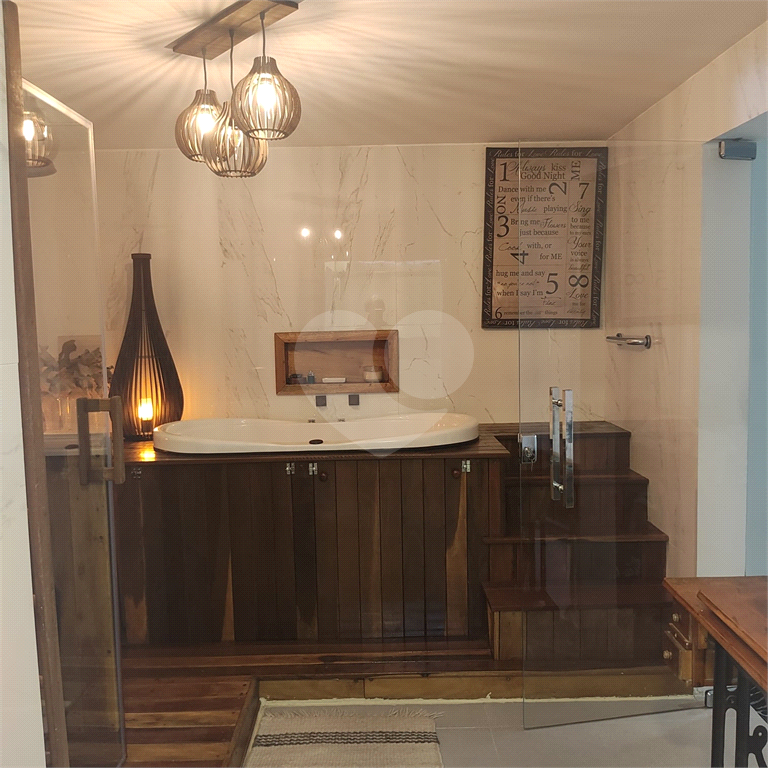 Casa à venda com 2 suítes na Água Fria