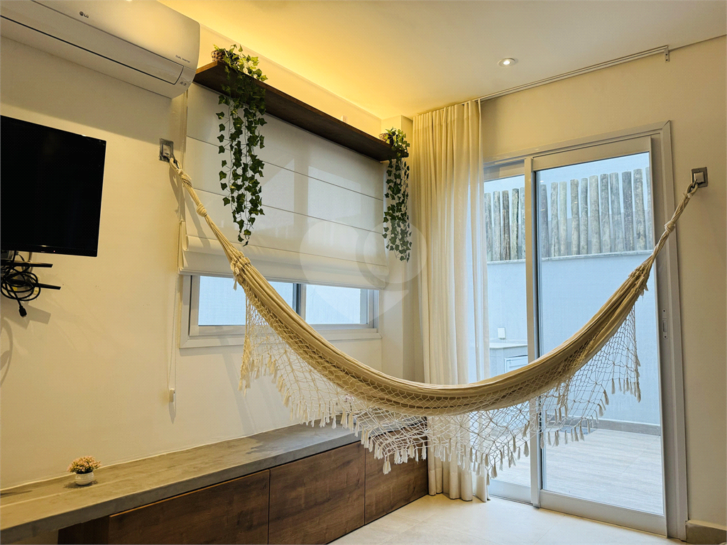 Casa no litoral norte nova e mobiliada 3 quartos, 1 suíte, 2 vagas, piscina, espaço gourmet Cambury