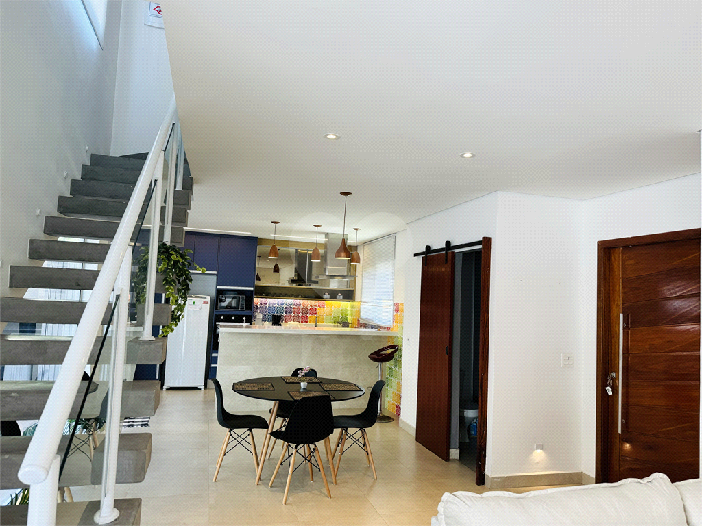 Casa no litoral norte nova e mobiliada 3 quartos, 1 suíte, 2 vagas, piscina, espaço gourmet Cambury