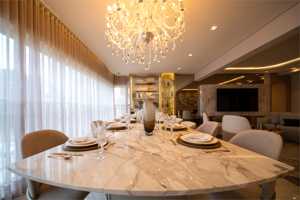 Alive Vila Prudente Lavvi: Apartamento de 188m² com 3 Suítes, Hall Privativo e Closet