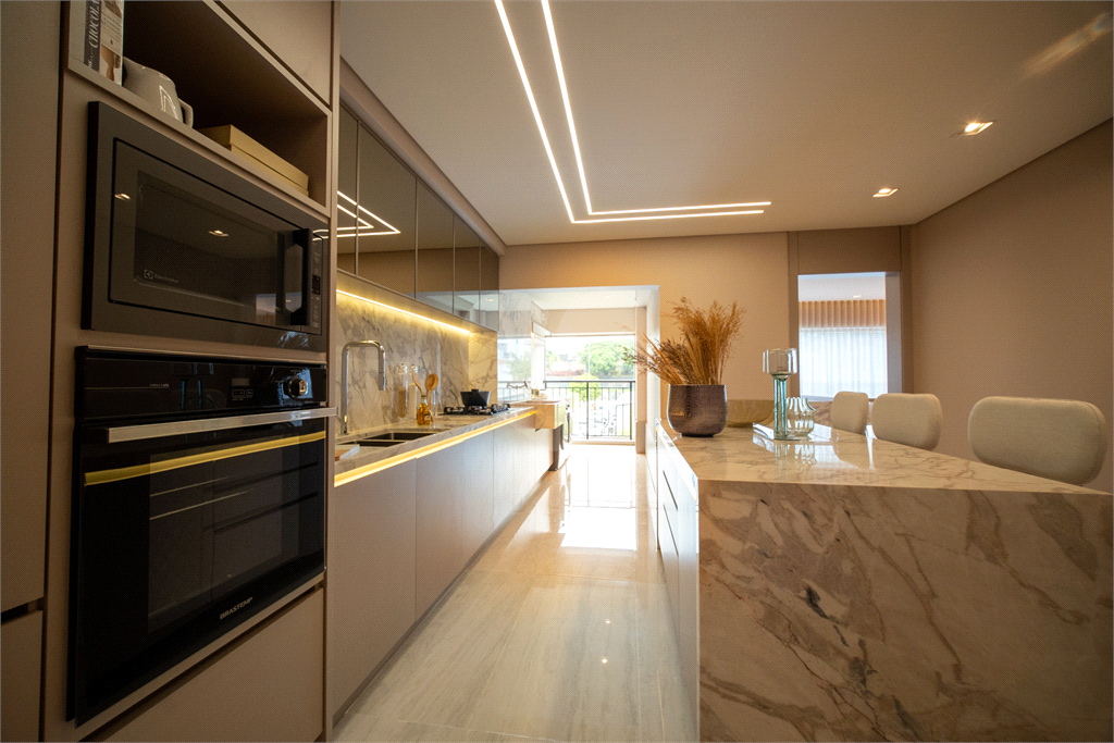 Alive Vila Prudente Lavvi: Apartamento de 188m² com 3 Suítes, Hall Privativo e Closet