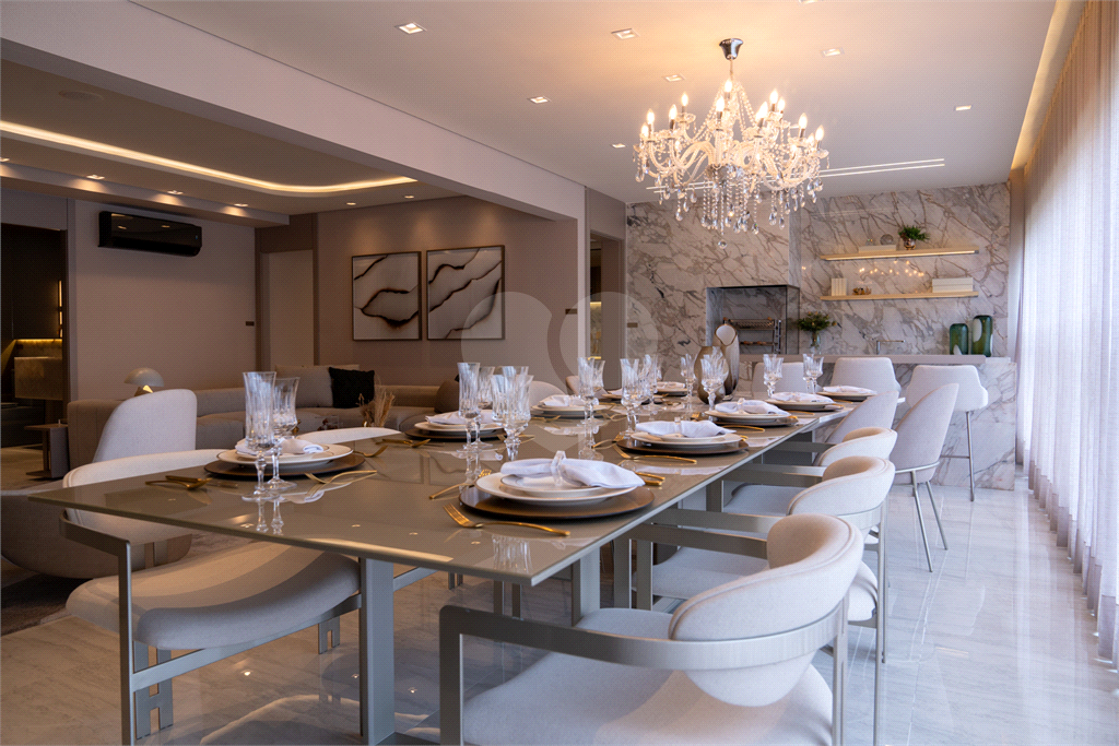 Alive Vila Prudente Lavvi: Apartamento de 188m² com 3 Suítes, Hall Privativo e Closet