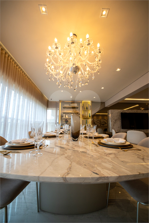Alive Vila Prudente Lavvi: Apartamento de 188m² com 3 Suítes, Hall Privativo e Closet