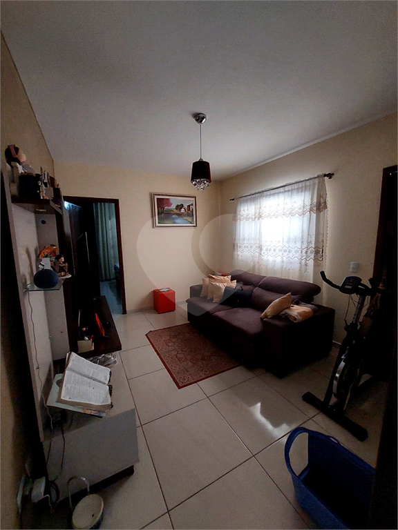 Casa à venda com 2 quartos, 73m² - Foto 2