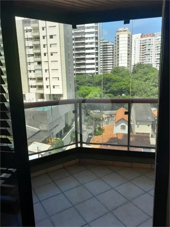Apto 03 dormitórios 01 suite e 2 vagas de garagem no Sumaré, São Paulo