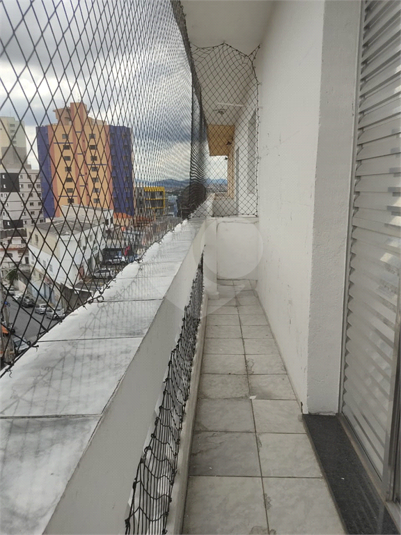 Um apto por andar ao lado do metrô Tucuruvi.