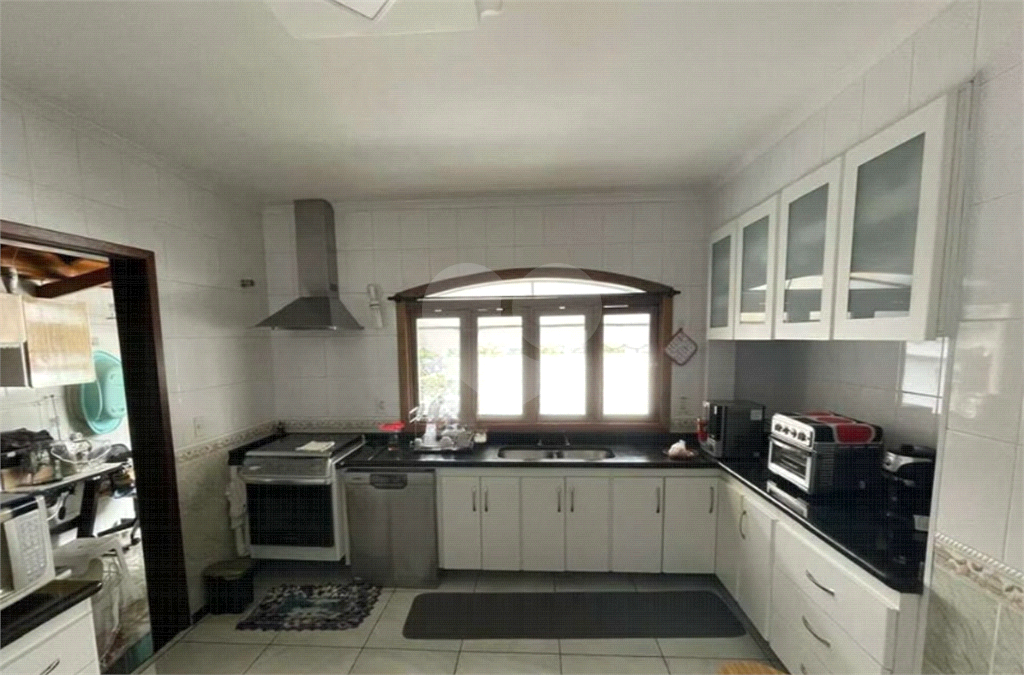 Casa à Venda 300m²| 3 Suítes| Churrasqueira| Piscina| 5 Vagas na Vila Maria