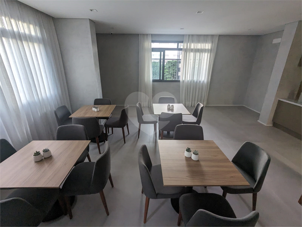 Apartamento de 1 dormitório  – 63m² – 1 vaga de garagem à 300 metros do metrô Tucuruvi 
