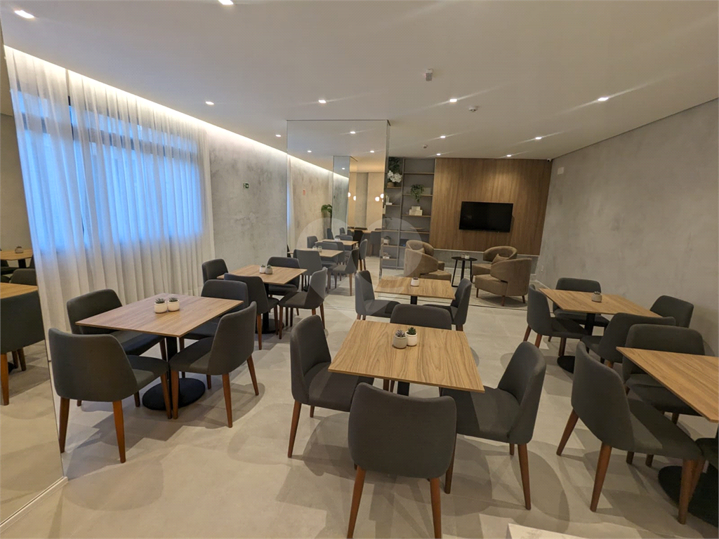 Apartamento de 1 dormitório  – 63m² – 1 vaga de garagem à 300 metros do metrô Tucuruvi 

