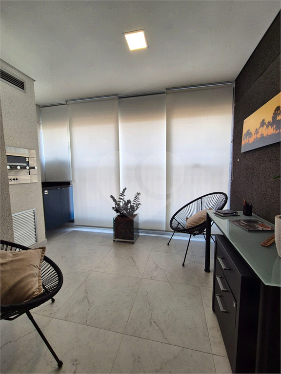 Apartamento de 1 dormitório  – 63m² – 1 vaga de garagem à 300 metros do metrô Tucuruvi 
