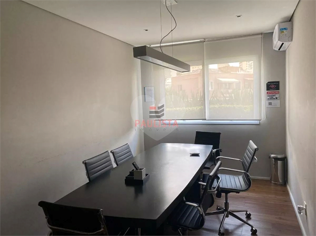 Studio com garagem, na Vila Mariana /Klabin