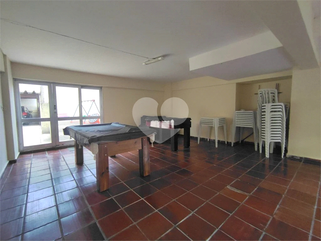 Apto Amplo Jd Sao Paulo, 02 dorimit, Sala com Sacada, 01 wc.  Cozinha Ampla. 02 Vagas 