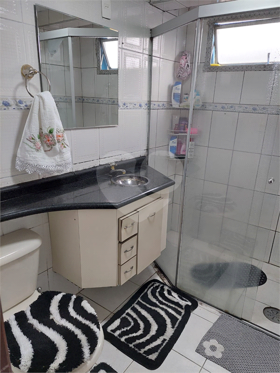 Apto Amplo Jd Sao Paulo, 02 dorimit, Sala com Sacada, 01 wc.  Cozinha Ampla. 02 Vagas 