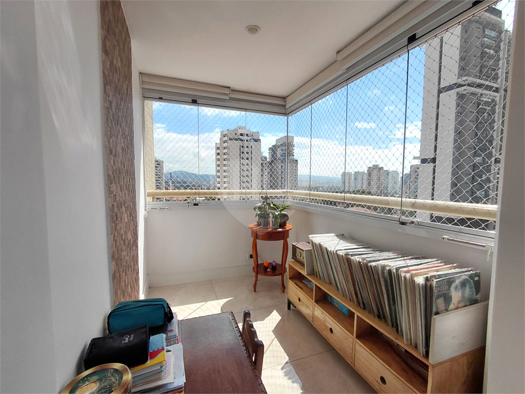 Imóvel com 96m² sala de 2 ambientes com varanda, 3 quartos, 2 vagas com lazer Vila Romana