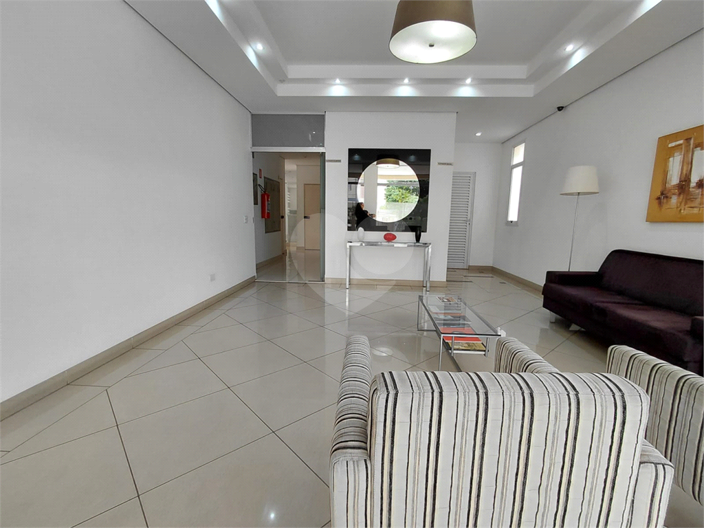 Imóvel com 96m² sala de 2 ambientes com varanda, 3 quartos, 2 vagas com lazer Vila Romana
