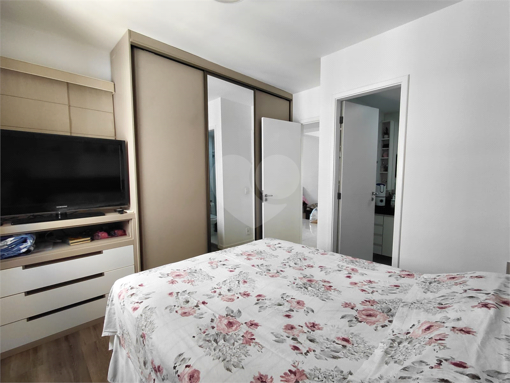 Imóvel com 96m² sala de 2 ambientes com varanda, 3 quartos, 2 vagas com lazer Vila Romana