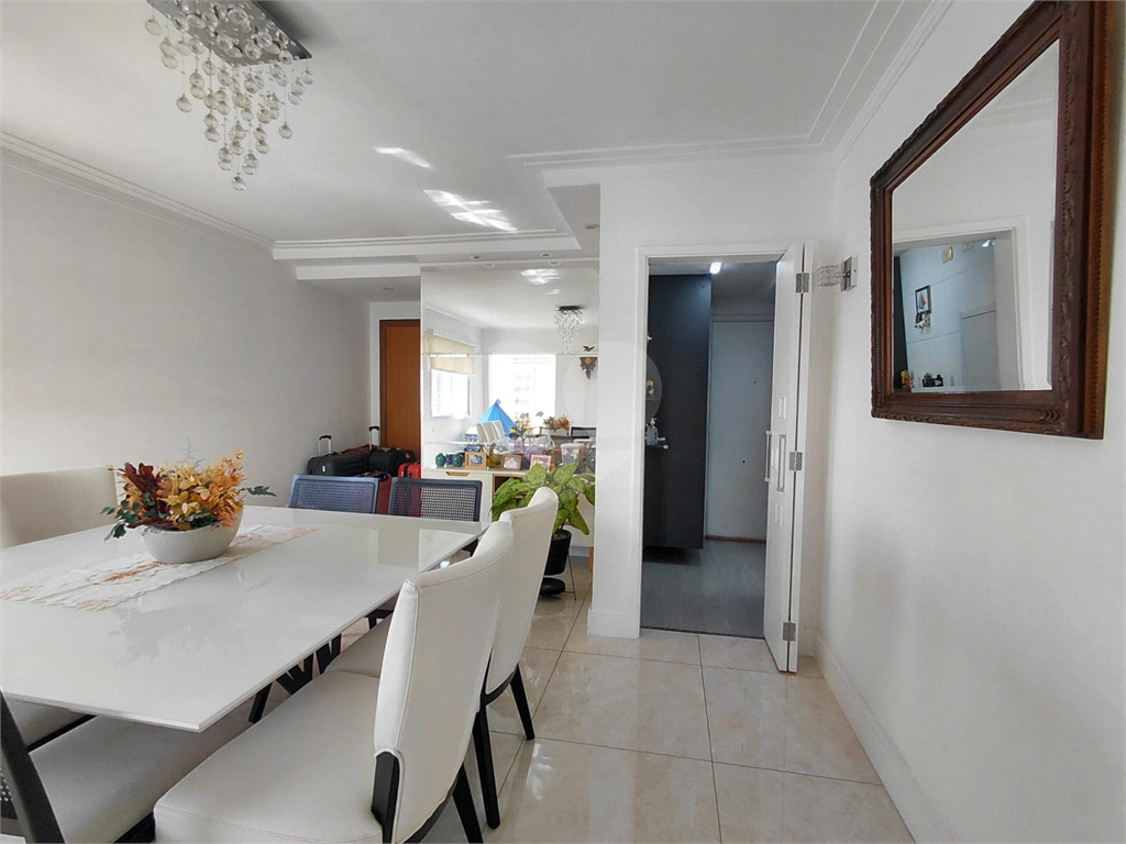 Imóvel com 96m² sala de 2 ambientes com varanda, 3 quartos, 2 vagas com lazer Vila Romana