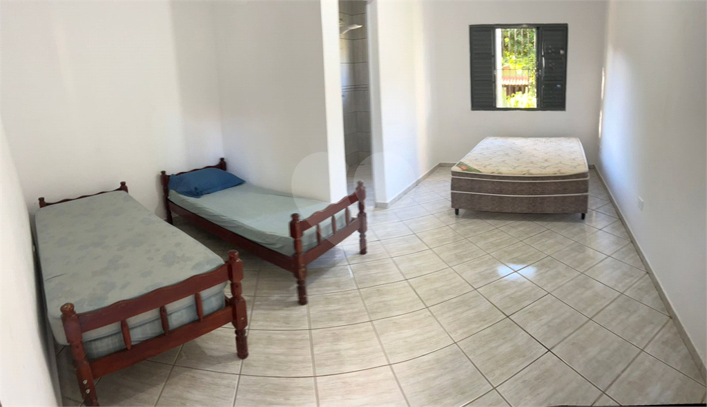 Chácara a Venda / 2.733 m2 / 6 suítes / 8 vagas em Barão de Ibitinga