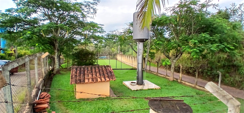 Chácara a Venda / 2.733 m2 / 6 suítes / 8 vagas em Barão de Ibitinga
