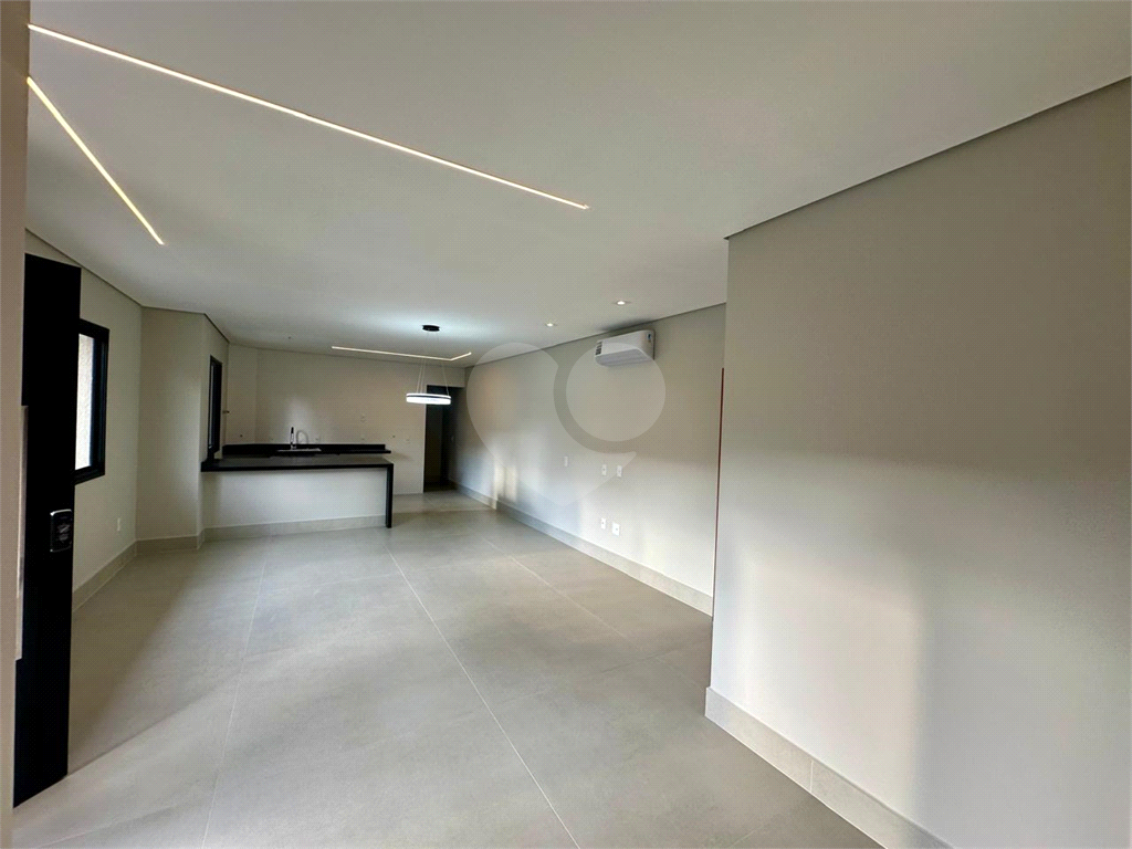 Sobrado em término de construção -Novo - 3 dormitorios - 4 vagas - Piritubba SP