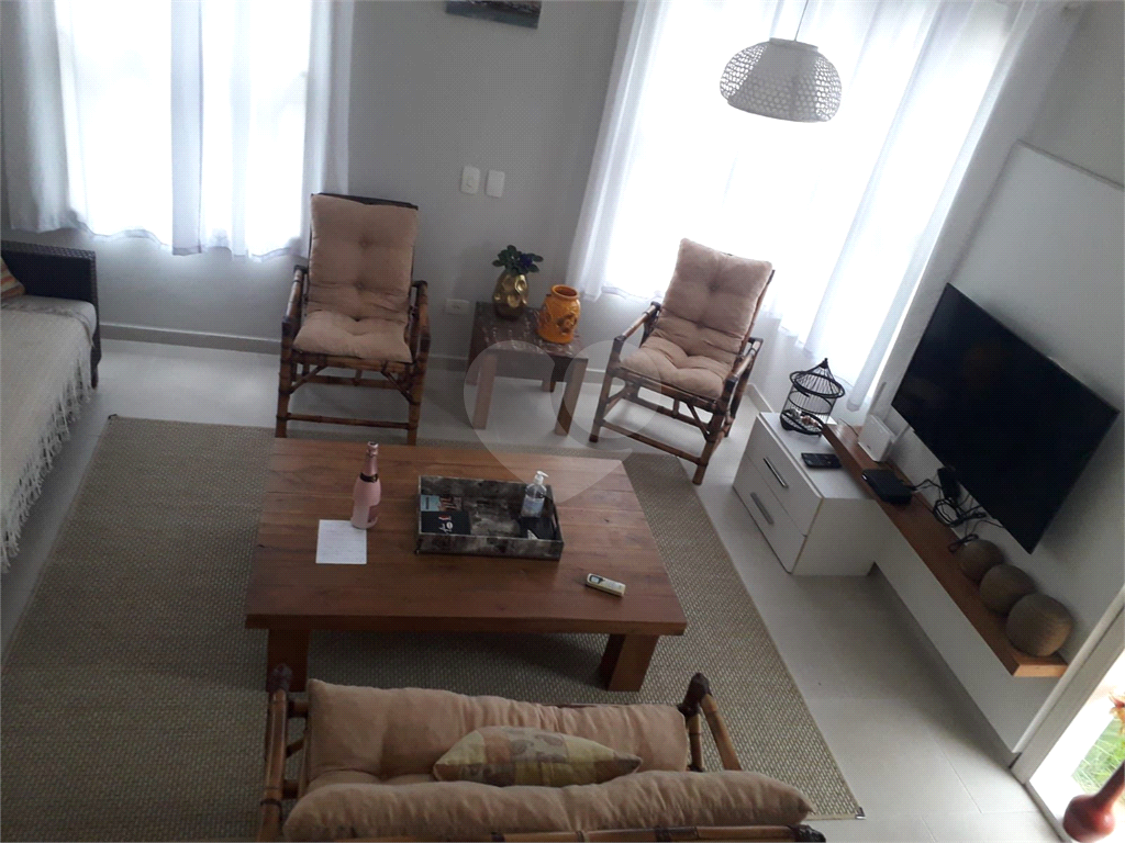 Sobrado à venda em condominio | 3 quartos sendo 3 suites | 136m² em Juquehy