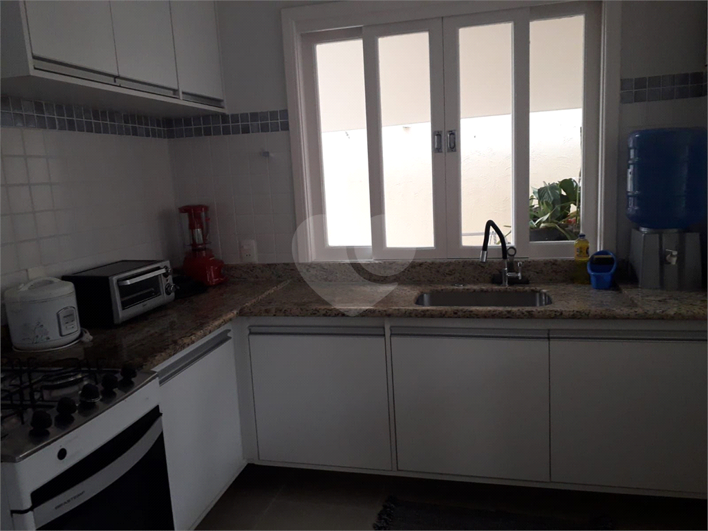 Sobrado à venda em condominio | 3 quartos sendo 3 suites | 136m² em Juquehy