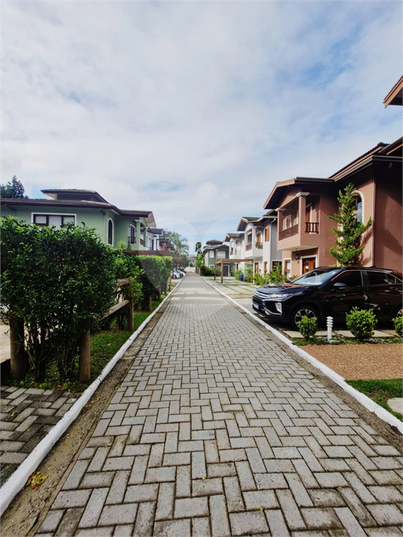 Sobrado à venda em condominio | 3 quartos sendo 3 suites | 136m² em Juquehy