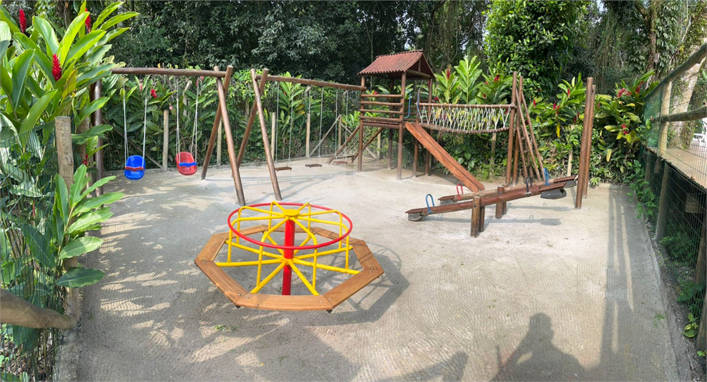 Sobrado à venda em condominio | 3 quartos sendo 3 suites | 136m² em Juquehy