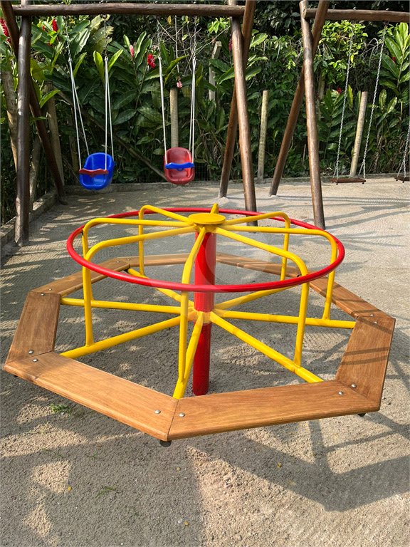 Sobrado à venda em condominio | 3 quartos sendo 3 suites | 136m² em Juquehy