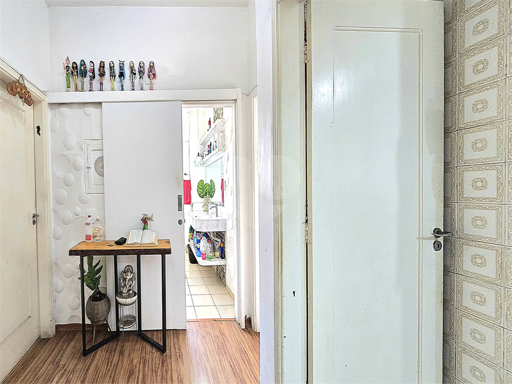 Apartamento para venda com 2 dormitórios 2 banheiros no Gonzaga, Santos -SP