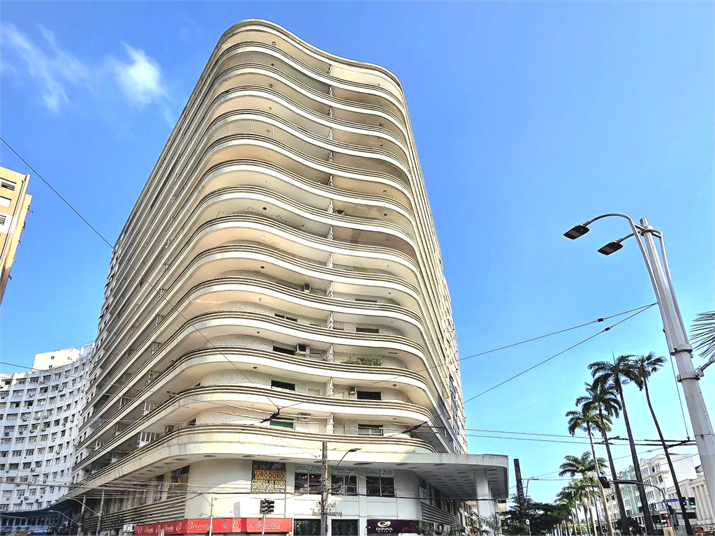 Apartamento para venda com 2 dormitórios 2 banheiros no Gonzaga, Santos -SP