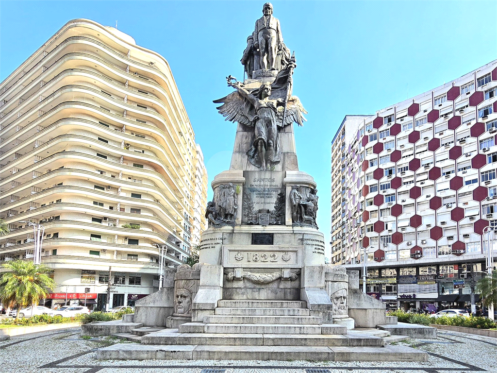 Apartamento para venda com 2 dormitórios 2 banheiros no Gonzaga, Santos -SP